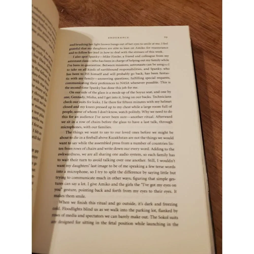 Endurance: A‎ Year in Space Scott Kelly Hardcover Book